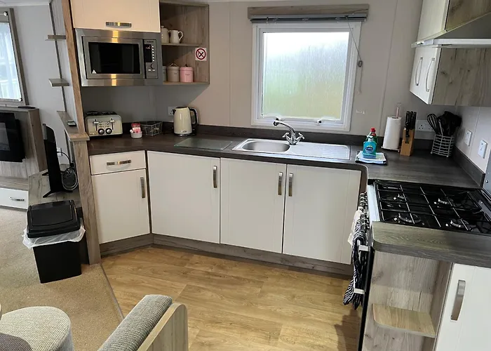 3 Bedroom Caravan Mc37, Shanklin, Isle Of Wight